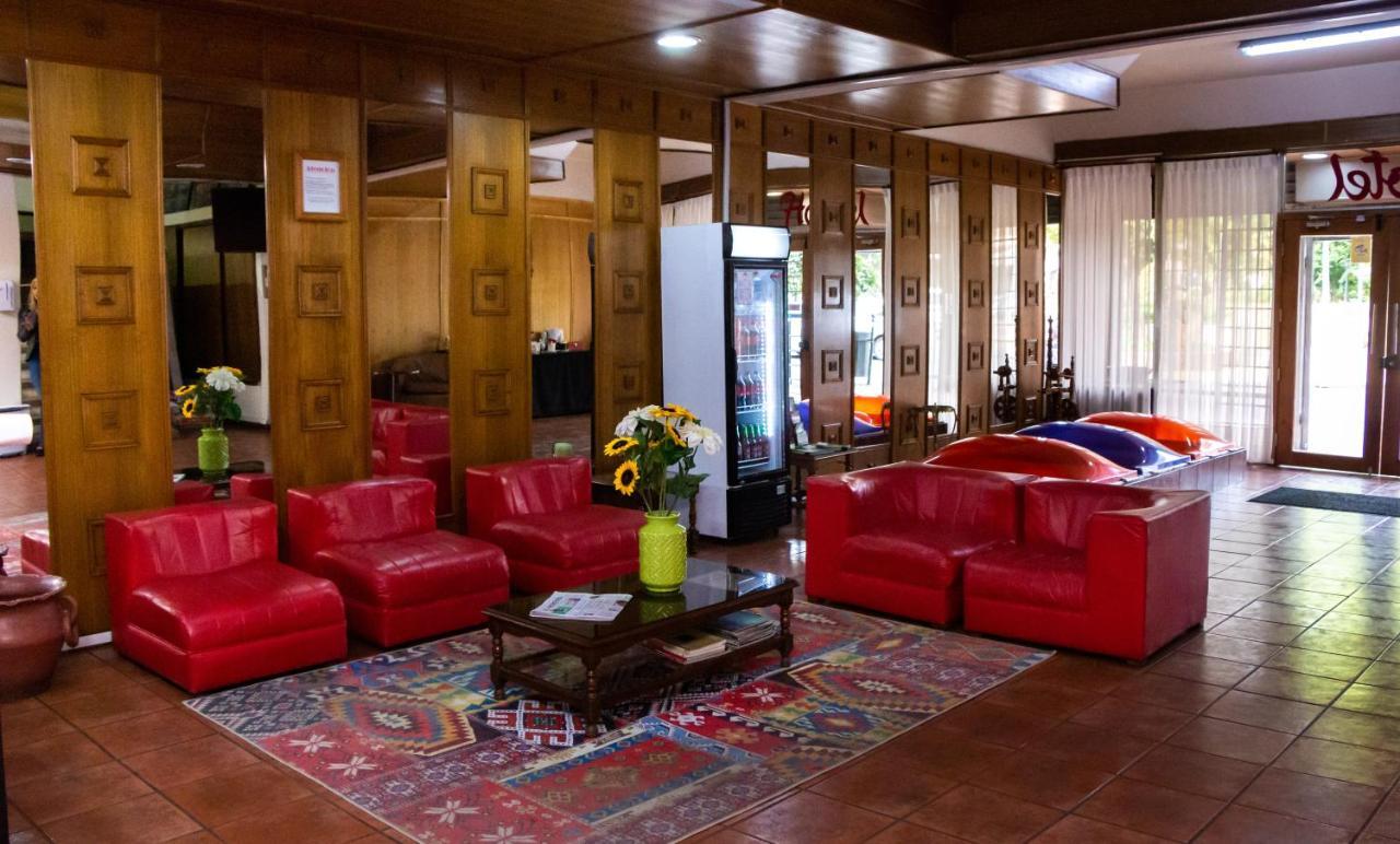 Hotel Gran Muso Los Ángeles Dış mekan fotoğraf