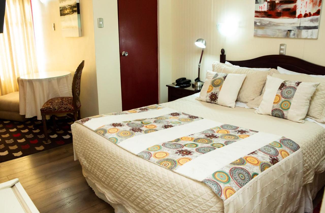 Hotel Gran Muso Los Ángeles Dış mekan fotoğraf