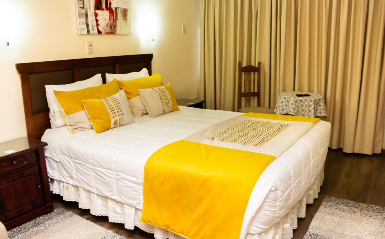 Hotel Gran Muso Los Ángeles Dış mekan fotoğraf