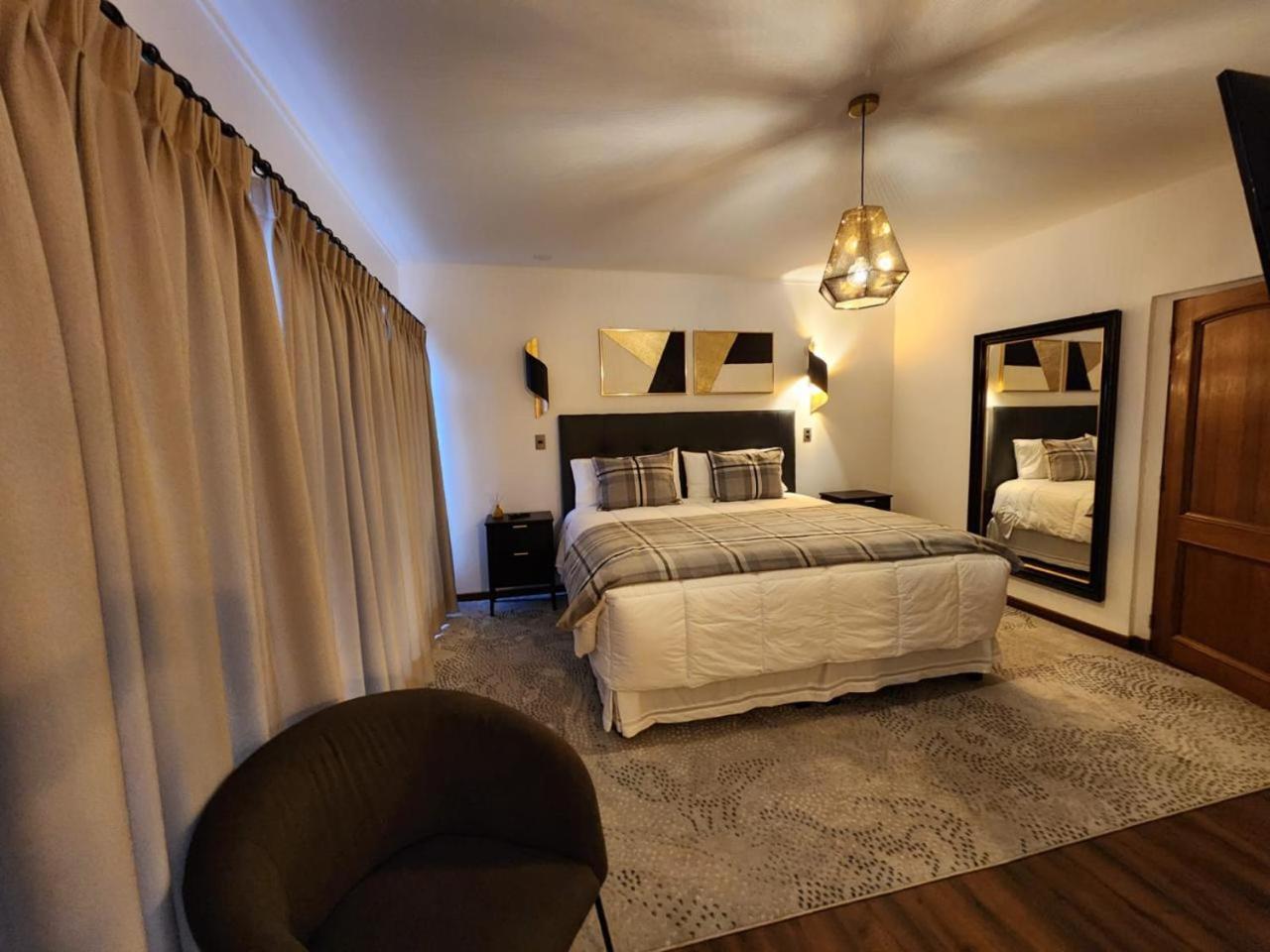 Hotel Gran Muso Los Ángeles Dış mekan fotoğraf