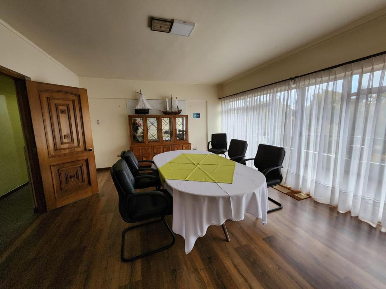 Hotel Gran Muso Los Ángeles Dış mekan fotoğraf